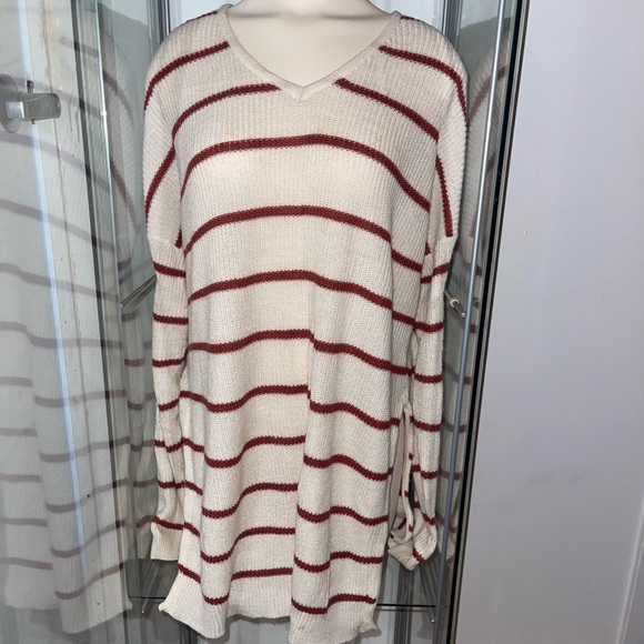 Suzy Shier cozy sweater - Picture 4 of 4